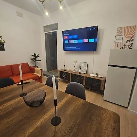 Heart Of City Center 4Br 2Bath 10 Pers Bucarest Esterno foto