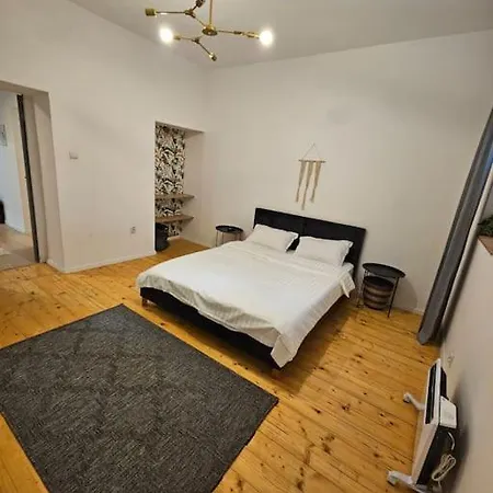 Heart Of City Center 4Br 2Bath 10 Pers Bucarest Esterno foto