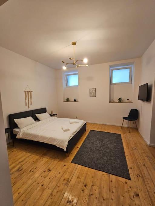Heart Of Center 4br 2bath 10 Pers Bucharest
